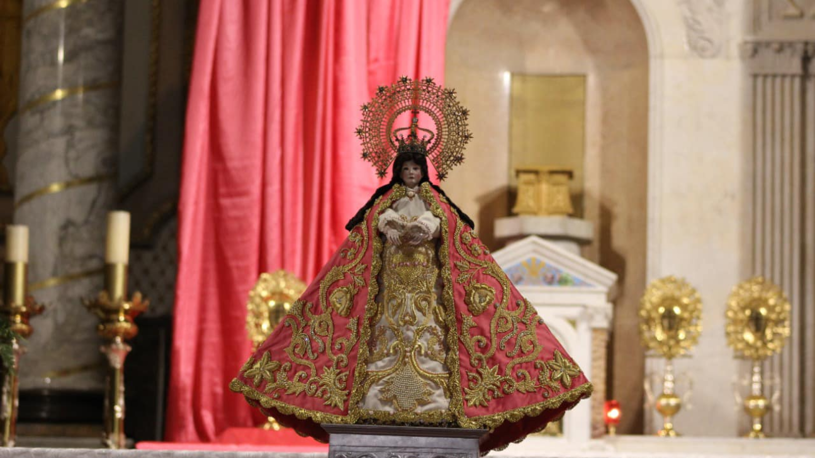 SE LLEVA A CABO EL CAMBIÓ DE VESTIDO COLOR ROSA DE NUESTRA SEÑORA DEL ROBLE Y SE PIDE POR LAS MUJERES QUE ENFRENTAN EL CÁNCER – Noticias Arquidiocesis de Monterrey SE LLEVA A CABO EL CAMBIÓ DE VESTIDO COLOR ROSA DE NUESTRA SEÑORA DEL ROBLE Y SE PIDE POR LAS MUJERES QUE ENFRENTAN EL CÁNCER – Noticias Arquidiocesis de Monterrey